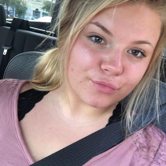 Meet your Posher, Kathryn - Picture 1 of 1